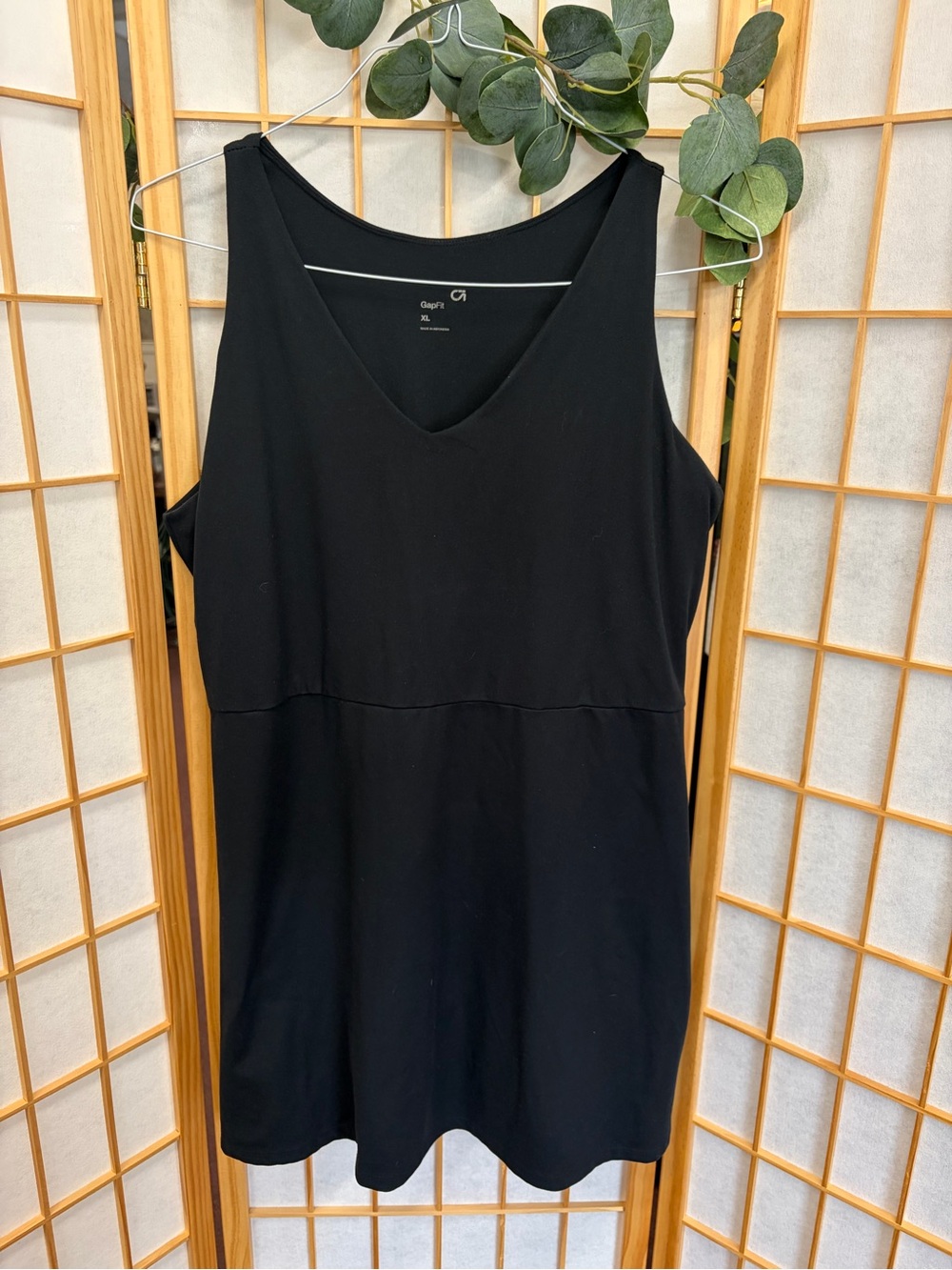 GAP Fit Black Athletic Tank Top